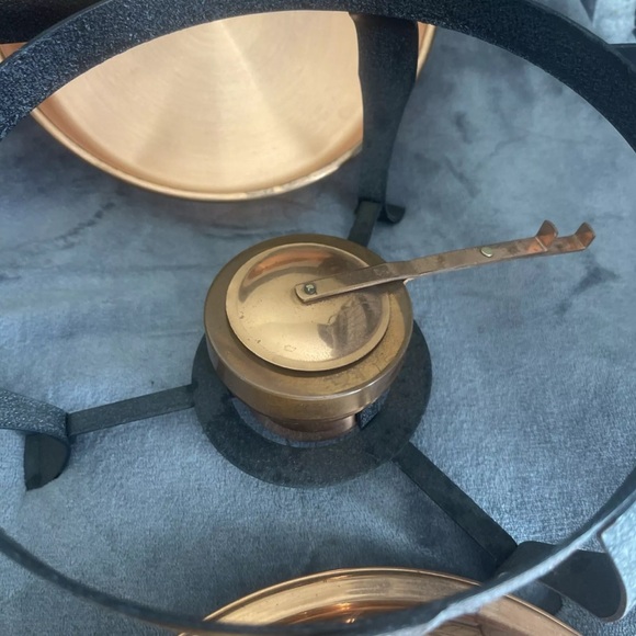 Pair of pots and double lighter. 20th century. Made of copper and gilded metal. - Picture 8 of 10